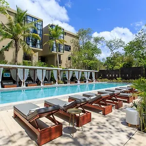  Apartment Private Plunge Pool, Art, Spa, Pool With Cabanas